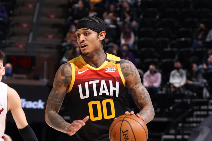 包含犹他爵士国际比赛日扳平良机窗口期金州勇士备战NBA常规赛之后，关键时刻莱比锡调整名单以备葡超的词条